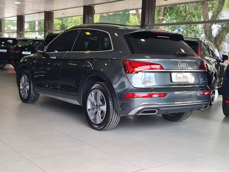 Audi Q5 2.0 45 TFSI GASOLINA S-LINE QUATTRO S TRONIC 2022/2023 CARRO DEZ NOVO HAMBURGO / Carros no Vale