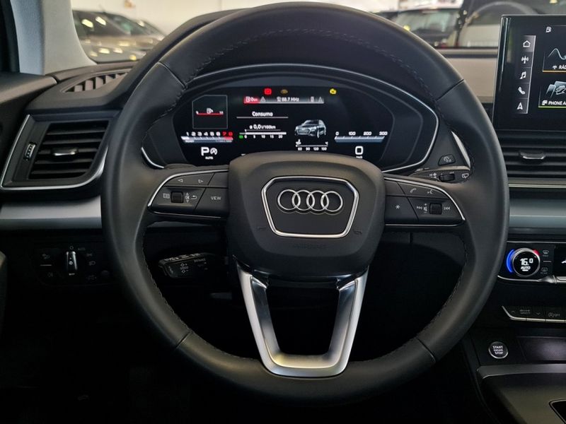 Audi Q5 2.0 45 TFSI GASOLINA S-LINE QUATTRO S TRONIC 2022/2023 CARRO DEZ NOVO HAMBURGO / Carros no Vale