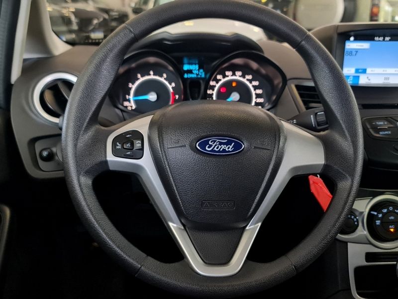 Ford FIESTA 1.6 TI-VCT FLEX SE PLUS POWERSHIFT 2018/2018 CARRO DEZ NOVO HAMBURGO / Carros no Vale