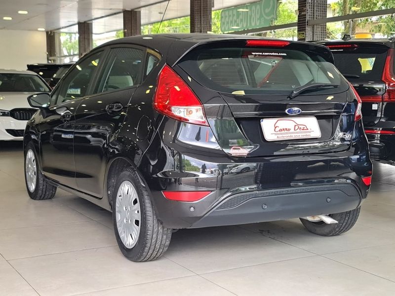 Ford FIESTA 1.6 TI-VCT FLEX SE PLUS POWERSHIFT 2018/2018 CARRO DEZ NOVO HAMBURGO / Carros no Vale