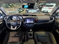 Toyota HILUX 2.8 D-4D TURBO DIESEL CD SRX 4X4 AUTOMÁTICO 2022/2022 CARRO DEZ NOVO HAMBURGO / Carros no Vale