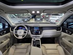 Volvo XC60 2.0 T8 HYBRID INSCRIPTION AWD GEARTRONIC 2021/2022 CARRO DEZ NOVO HAMBURGO / Carros no Vale