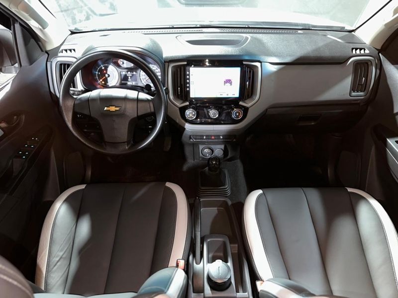 Chevrolet S10 2.8 16V TURBO DIESEL LS CD 4X4 MANUAL 2021/2022 CARRO AUTOMARCAS CAXIAS DO SUL / Carros no Vale