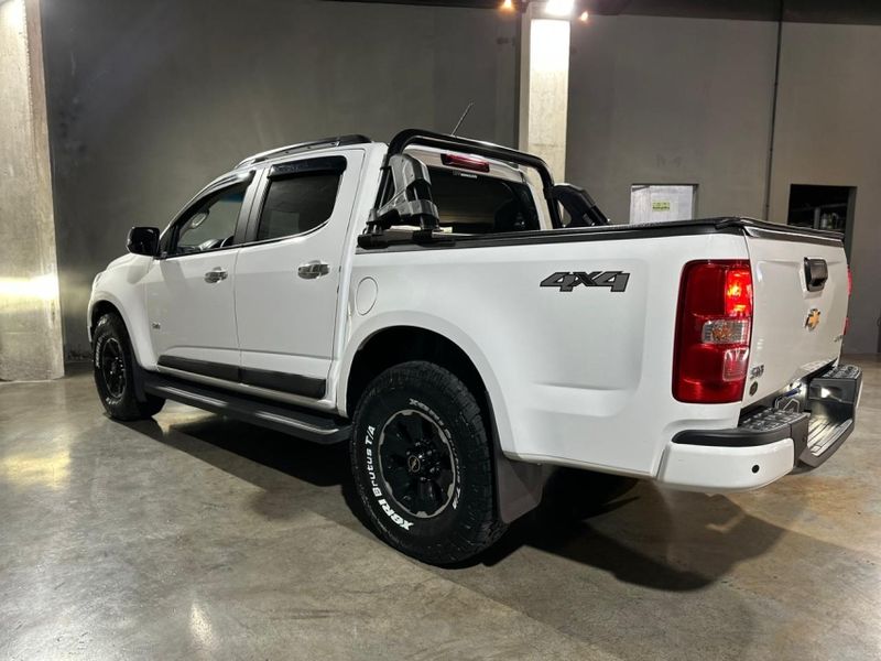 Chevrolet S10 2.8 16V TURBO DIESEL LS CD 4X4 MANUAL 2021/2022 CARRO AUTOMARCAS CAXIAS DO SUL / Carros no Vale