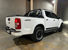 Chevrolet S10 2.8 16V TURBO DIESEL LS CD 4X4 MANUAL 2021/2022 CARRO AUTOMARCAS CAXIAS DO SUL / Carros no Vale