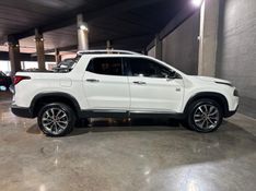 Fiat TORO 2.0 16V TURBO DIESEL VOLCANO 4WD AT9 2019/2019 CARRO AUTOMARCAS CAXIAS DO SUL / Carros no Vale