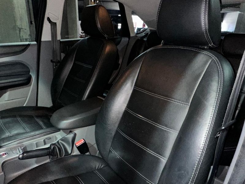 Ford FOCUS 2.0 GLX 16V FLEX 4P MANUAL 2012/2012 CARRO AUTOMARCAS CAXIAS DO SUL / Carros no Vale Ford FOCUS 2.0 GLX 16V FLEX 4P MANUAL 2012/2012 CARRO AUTOMARCAS CAXIAS DO SUL / Carros no Vale