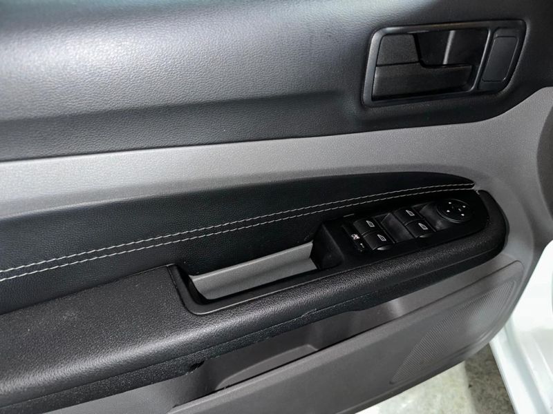 Ford FOCUS 2.0 GLX 16V FLEX 4P MANUAL 2012/2012 CARRO AUTOMARCAS CAXIAS DO SUL / Carros no Vale Ford FOCUS 2.0 GLX 16V FLEX 4P MANUAL 2012/2012 CARRO AUTOMARCAS CAXIAS DO SUL / Carros no Vale