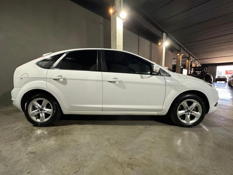 Ford FOCUS 2.0 GLX 16V FLEX 4P MANUAL 2012/2012 CARRO AUTOMARCAS CAXIAS DO SUL / Carros no Vale Ford FOCUS 2.0 GLX 16V FLEX 4P MANUAL 2012/2012 CARRO AUTOMARCAS CAXIAS DO SUL / Carros no Vale