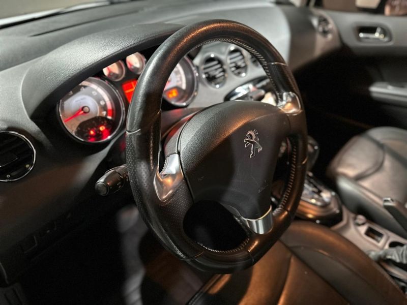 Peugeot 408 1.6 GRIFFE 16V TURBO FLEX 4P AUTOMÁTICO 2015/2016 CARRO AUTOMARCAS CAXIAS DO SUL / Carros no Vale