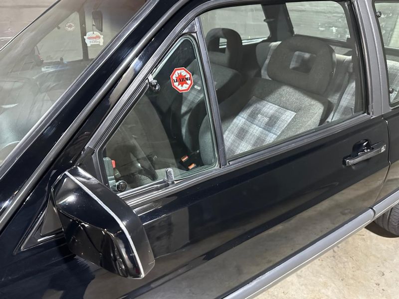 Volkswagen VOYAGE 1.8S SPORT 8V ÁLCOOL 2P MANUAL 1993/1993 CARRO AUTOMARCAS CAXIAS DO SUL / Carros no Vale