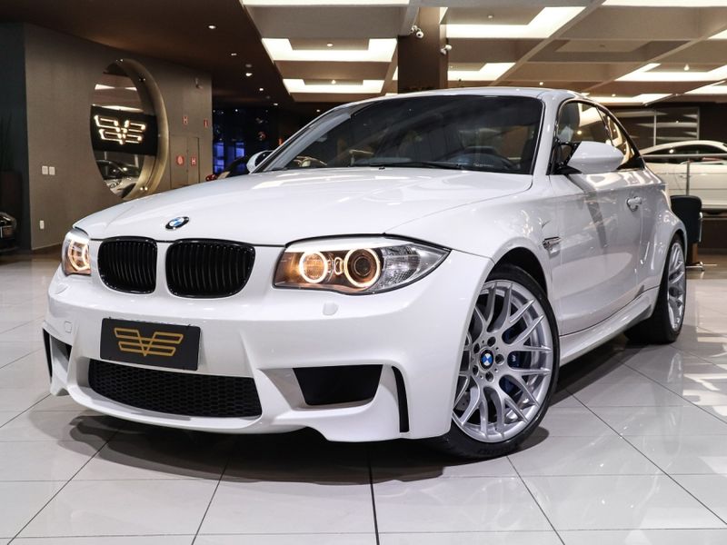 BMW 1 M 3.0 COUPÉ 24V GASOLINA BI-TURBO 2P MANUAL 2011/2012 VIA BELLA VEÍCULOS ESPECIAIS CAXIAS DO SUL / Carros no Vale