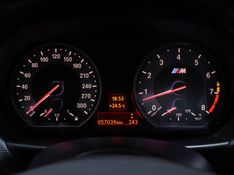 BMW 1 M 3.0 COUPÉ 24V GASOLINA BI-TURBO 2P MANUAL 2011/2012 VIA BELLA VEÍCULOS ESPECIAIS CAXIAS DO SUL / Carros no Vale