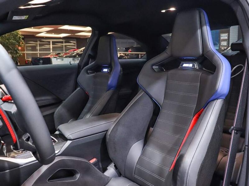 BMW M2 3.0 I6 TWINTURBO GASOLINA COUPÉ TRACK M STEPTRONIC 2024/2025 VIA BELLA VEÍCULOS ESPECIAIS CAXIAS DO SUL / Carros no Vale