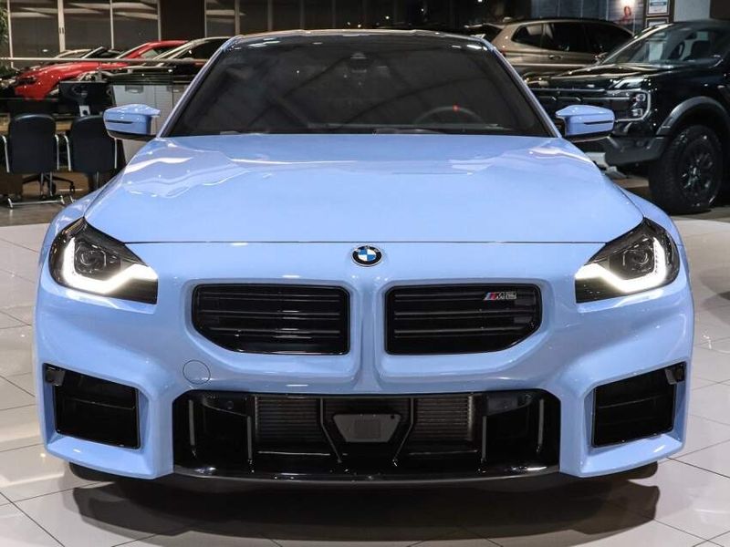 BMW M2 3.0 I6 TWINTURBO GASOLINA COUPÉ TRACK M STEPTRONIC 2024/2025 VIA BELLA VEÍCULOS ESPECIAIS CAXIAS DO SUL / Carros no Vale