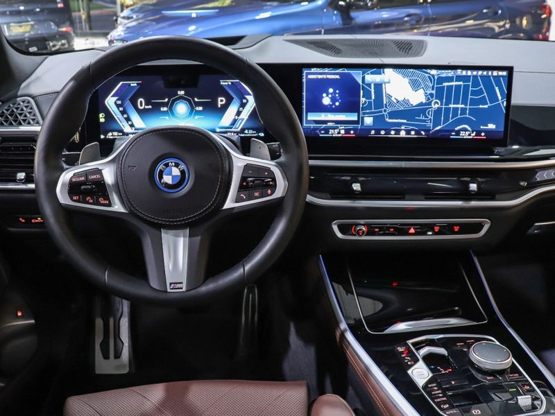 BMW X5 3.0 I6 TURBO HÍBRIDO XDRIVE50E M SPORT AUTOMÁTICO 2024/2024 VIA BELLA VEÍCULOS ESPECIAIS CAXIAS DO SUL / Carros no Vale