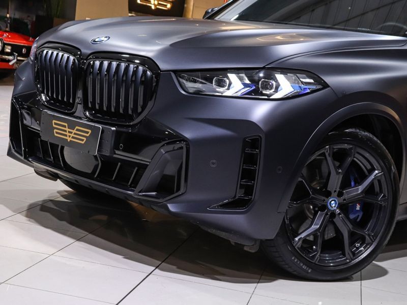 BMW X5 3.0 I6 TURBO HÍBRIDO XDRIVE50E M SPORT AUTOMÁTICO 2024/2024 VIA BELLA VEÍCULOS ESPECIAIS CAXIAS DO SUL / Carros no Vale