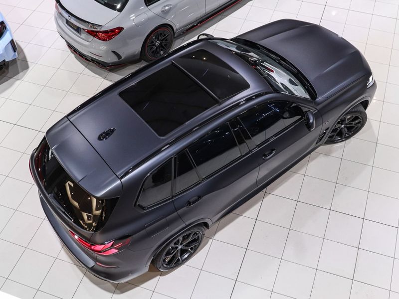 BMW X5 3.0 I6 TURBO HÍBRIDO XDRIVE50E M SPORT AUTOMÁTICO 2024/2024 VIA BELLA VEÍCULOS ESPECIAIS CAXIAS DO SUL / Carros no Vale