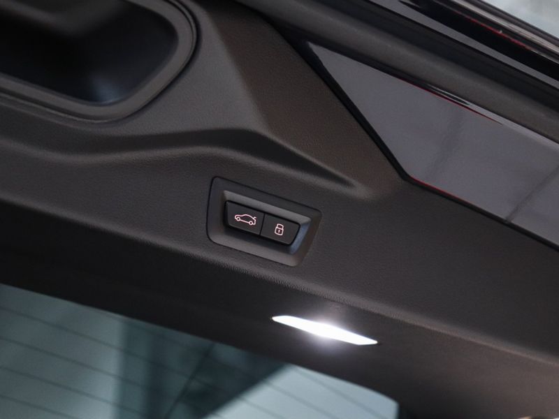 BMW X5 3.0 I6 TURBO HÍBRIDO XDRIVE50E M SPORT AUTOMÁTICO 2024/2024 VIA BELLA VEÍCULOS ESPECIAIS CAXIAS DO SUL / Carros no Vale