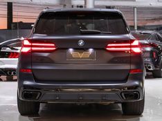 BMW X5 3.0 I6 TURBO HÍBRIDO XDRIVE50E M SPORT AUTOMÁTICO 2024/2024 VIA BELLA VEÍCULOS ESPECIAIS CAXIAS DO SUL / Carros no Vale