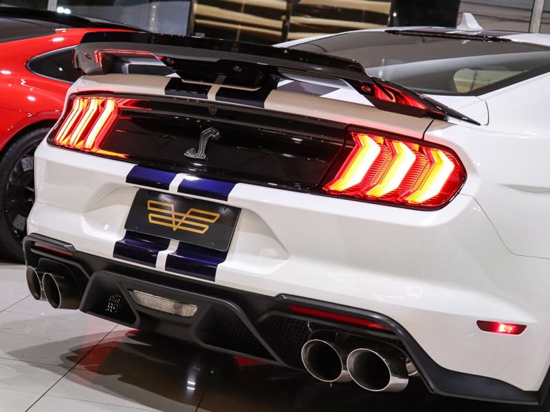 Ford MUSTANG 5.2 V8 SUPERCHARGER GASOLINA SHELBY GT 500 DCT 2021/2021 VIA BELLA VEÍCULOS ESPECIAIS CAXIAS DO SUL / Carros no Vale