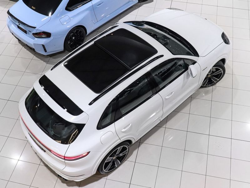 Porsche CAYENNE 3.0 V6 E-HYBRID PLATINUM EDITION AWD TIPTRONIC S 2022/2023 VIA BELLA VEÍCULOS ESPECIAIS CAXIAS DO SUL / Carros no Vale Porsche CAYENNE 3.0 V6 E-HYBRID PLATINUM EDITION AWD TIPTRONIC S 2022/2023 VIA BELLA VEÍCULOS ESPECIAIS CAXIAS DO SUL / Carros no Vale