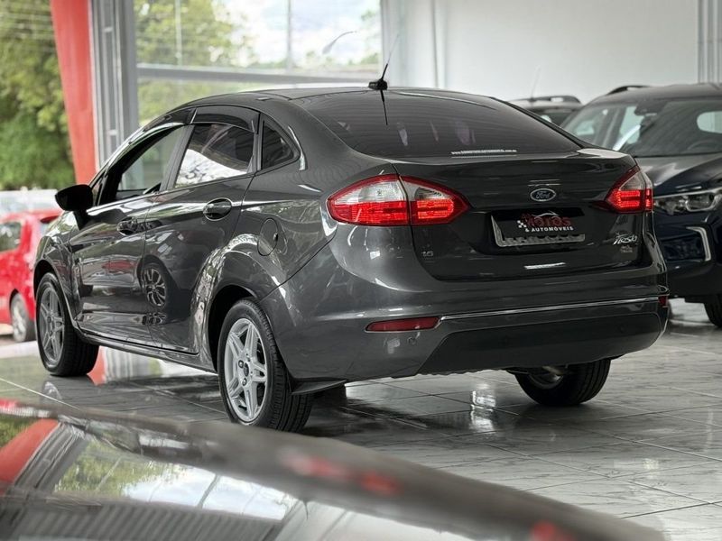 Ford FIESTA SEDAN SEL 1.6 2017 SÓ MOTOS E AUTOMÓVEIS SANTA CRUZ DO SUL / Carros no Vale