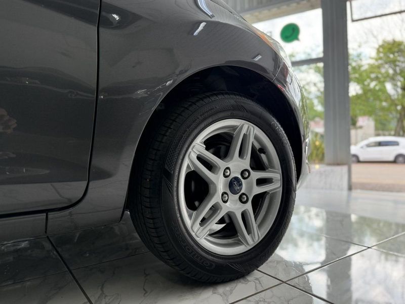 Ford FIESTA SEDAN SEL 1.6 2017 SÓ MOTOS E AUTOMÓVEIS SANTA CRUZ DO SUL / Carros no Vale