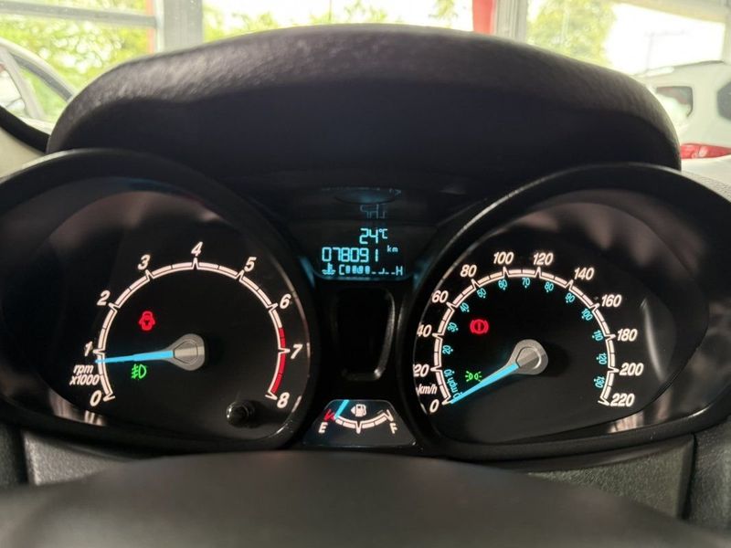 Ford FIESTA SEDAN SEL 1.6 2017 SÓ MOTOS E AUTOMÓVEIS SANTA CRUZ DO SUL / Carros no Vale