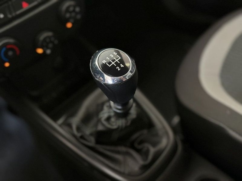 CHEVROLET ONIX HATCH 1.0 LS 2016 SÓ MOTOS E AUTOMÓVEIS SANTA CRUZ DO SUL / Carros no Vale