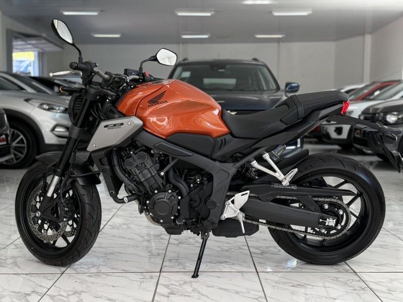 Honda Motos CB 650R ABS 2024 SÓ MOTOS E AUTOMÓVEIS SANTA CRUZ DO SUL / Carros no Vale