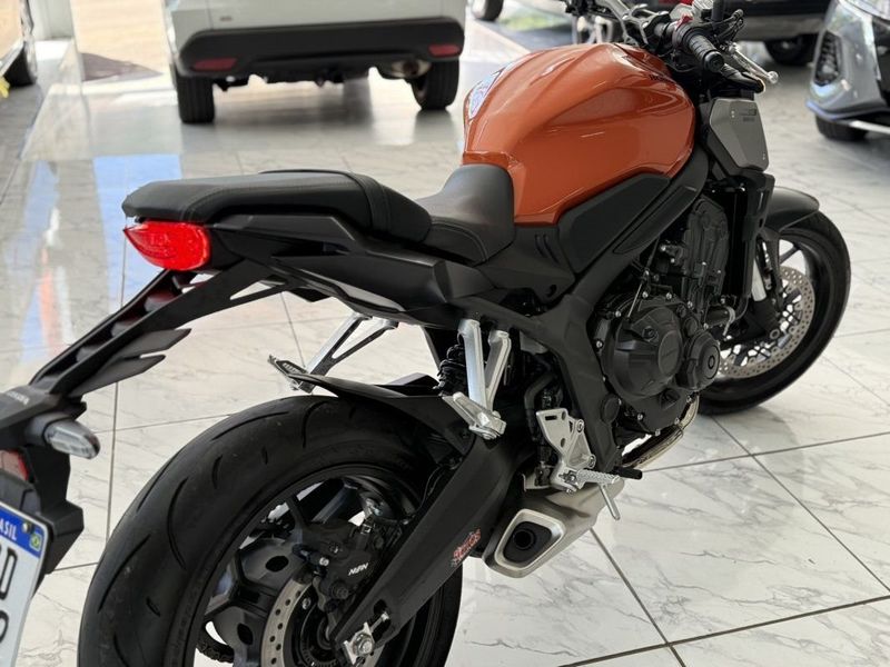 Honda Motos CB 650R ABS 2024 SÓ MOTOS E AUTOMÓVEIS SANTA CRUZ DO SUL / Carros no Vale