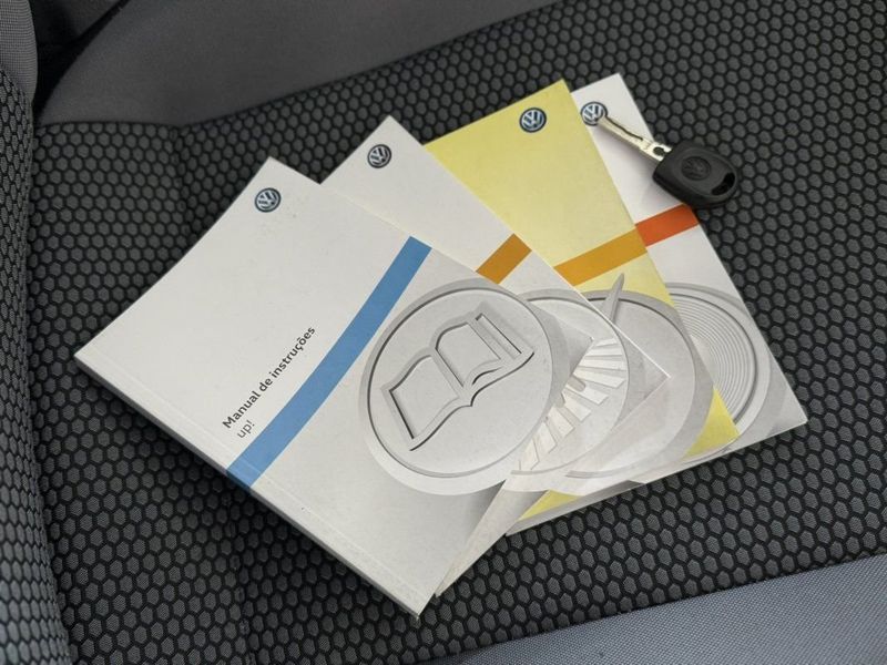 VOLKSWAGEN UP! MOVE 1.0 TSI 2017 SÓ MOTOS E AUTOMÓVEIS SANTA CRUZ DO SUL / Carros no Vale