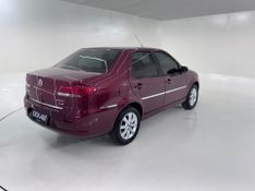 Fiat Siena Essence 1.6 2010/2011 COVEL VEICULOS ENCANTADO / Carros no Vale