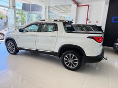Fiat Toro Volcano 2.0 16v 4×4 Tb 2018/2019 COVEL VEICULOS ENCANTADO / Carros no Vale