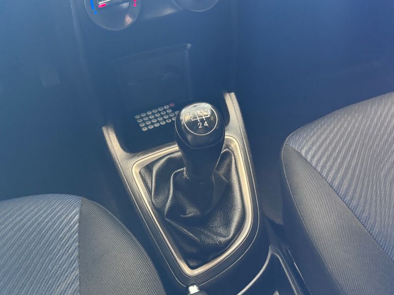 Hyundai Hb20 1.6m 1.6m 2012/2013 COVEL VEICULOS ENCANTADO / Carros no Vale Hyundai Hb20 1.6m 1.6m 2012/2013 COVEL VEICULOS ENCANTADO / Carros no Vale