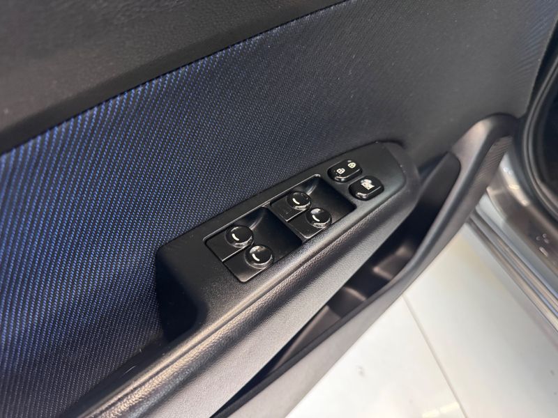 Hyundai Hb20 1.6m 1.6m 2012/2013 COVEL VEICULOS ENCANTADO / Carros no Vale Hyundai Hb20 1.6m 1.6m 2012/2013 COVEL VEICULOS ENCANTADO / Carros no Vale