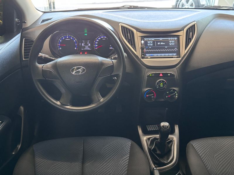 Hyundai Hb20 1.6m 1.6m 2012/2013 COVEL VEICULOS ENCANTADO / Carros no Vale Hyundai Hb20 1.6m 1.6m 2012/2013 COVEL VEICULOS ENCANTADO / Carros no Vale