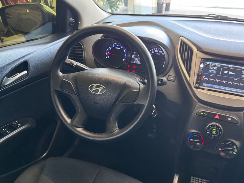 Hyundai Hb20 1.6m 1.6m 2012/2013 COVEL VEICULOS ENCANTADO / Carros no Vale Hyundai Hb20 1.6m 1.6m 2012/2013 COVEL VEICULOS ENCANTADO / Carros no Vale