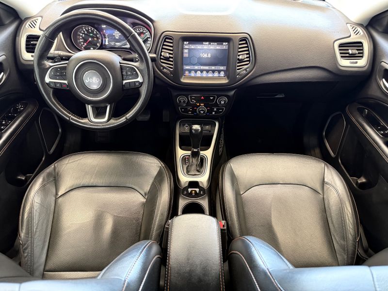 Jeep Compass Longitude 2.0 2019/2020 COVEL VEICULOS ENCANTADO / Carros no Vale Jeep Compass Longitude 2.0 2019/2020 COVEL VEICULOS ENCANTADO / Carros no Vale