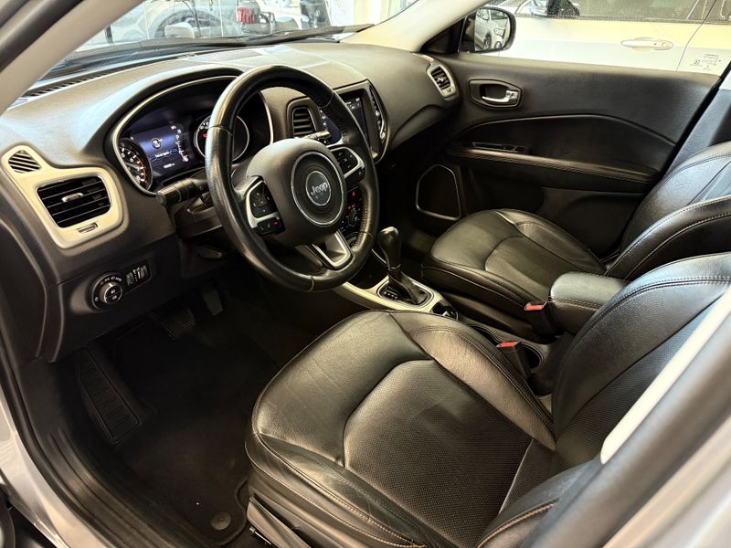 Jeep Compass Longitude 2.0 2019/2020 COVEL VEICULOS ENCANTADO / Carros no Vale Jeep Compass Longitude 2.0 2019/2020 COVEL VEICULOS ENCANTADO / Carros no Vale