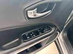 Jeep Compass Longitude 2.0 2019/2020 COVEL VEICULOS ENCANTADO / Carros no Vale