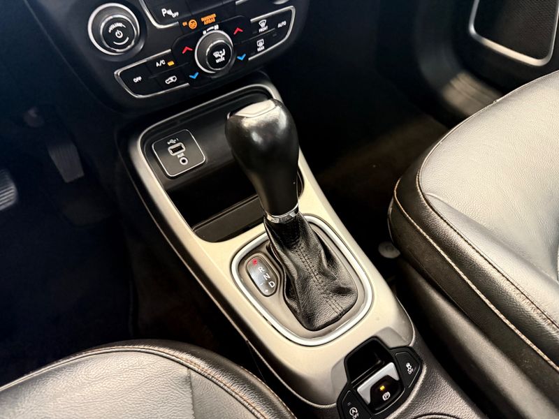 Jeep Compass Longitude 2.0 2019/2020 COVEL VEICULOS ENCANTADO / Carros no Vale Jeep Compass Longitude 2.0 2019/2020 COVEL VEICULOS ENCANTADO / Carros no Vale