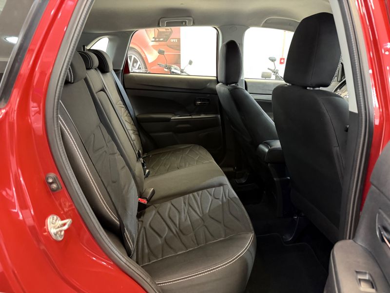 Mitsubishi Asx Outdoor 2.0 4×4 16v 160 Cv Mec. 2015/2016 COVEL VEICULOS ENCANTADO / Carros no Vale