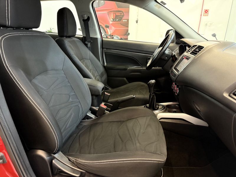 Mitsubishi Asx Outdoor 2.0 4×4 16v 160 Cv Mec. 2015/2016 COVEL VEICULOS ENCANTADO / Carros no Vale