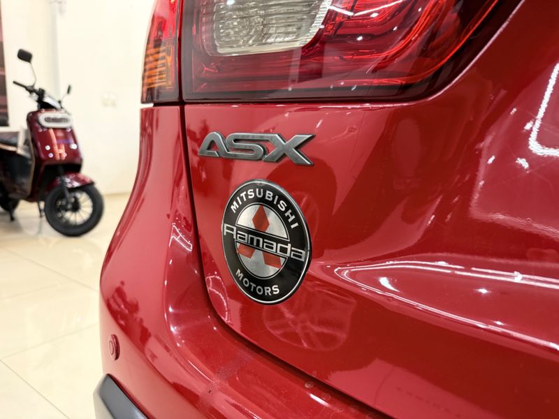 Mitsubishi Asx Outdoor 2.0 4×4 16v 160 Cv Mec. 2015/2016 COVEL VEICULOS ENCANTADO / Carros no Vale