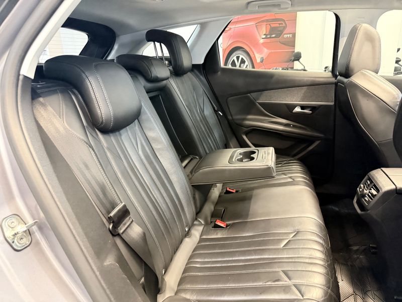 Peugeot 3008 Griffe Pack 1.6 Turbo 16v 2018/2019 COVEL VEICULOS ENCANTADO / Carros no Vale