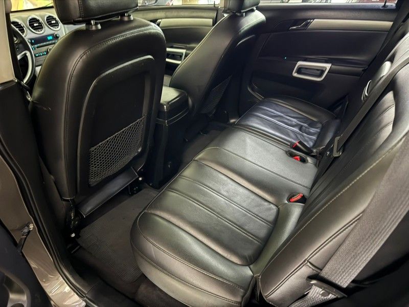 Chevrolet CAPTIVA SPORT 3.6 AWD 2012 HÉLIO AUTOMÓVEIS LAJEADO / Carros no Vale