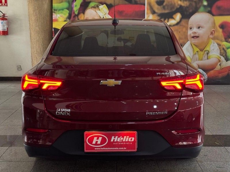 Chevrolet ONIX PLUS 1.0 TURBO 2025 HÉLIO AUTOMÓVEIS LAJEADO / Carros no Vale