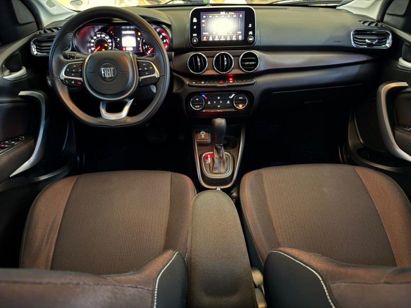 Fiat CRONOS PRECISION 1.8 2021 HÉLIO AUTOMÓVEIS LAJEADO / Carros no Vale